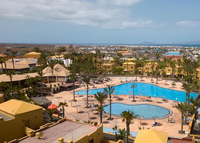 Golden Dream, Swimming Pool And Parking