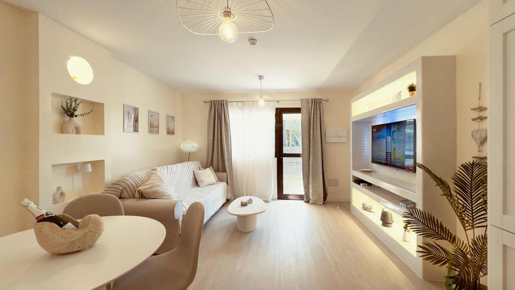 Golden Dream, Swimming Pool And Parking Hébergement de vacances *